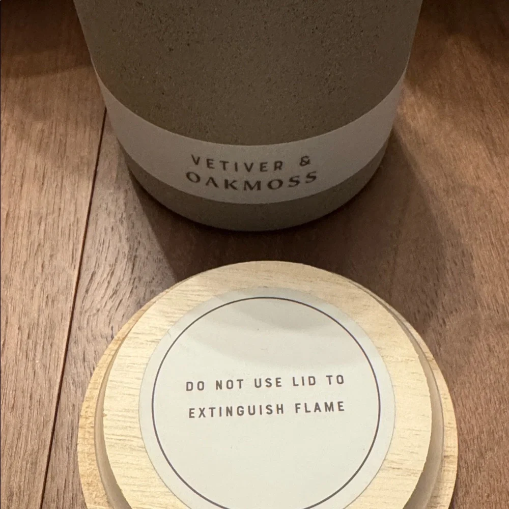 Threshold Candle, NWT, Wood Wick, Vetiver & Oakmoss